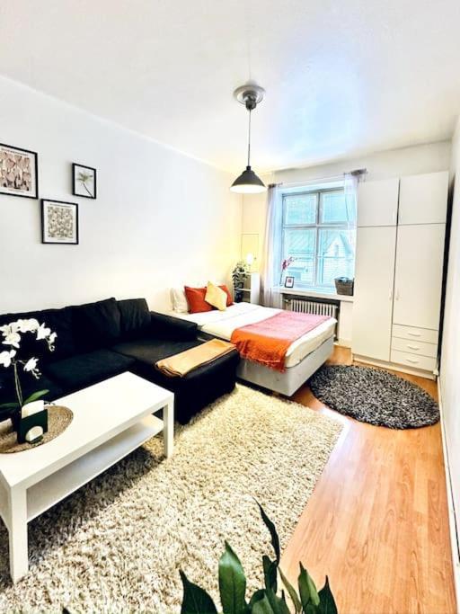Self Check-in Cozy Studio Near Kamppi Metro, Hietaranta Beach! Apartment *